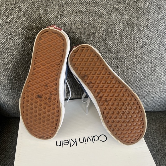 Vans - Picture 6 of 7